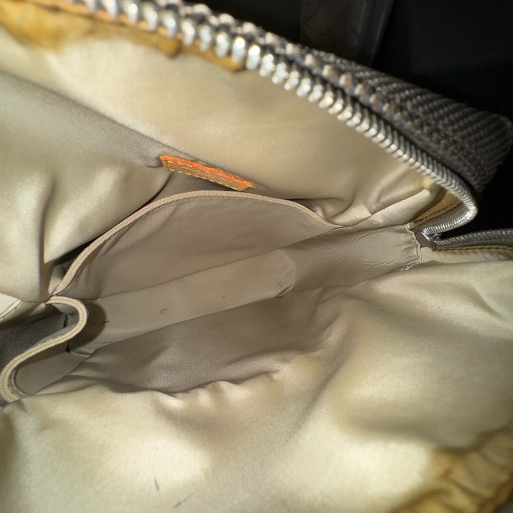 Louis Vuitton Black and Silver Zippered Canvas bag - Picture 7 of 9